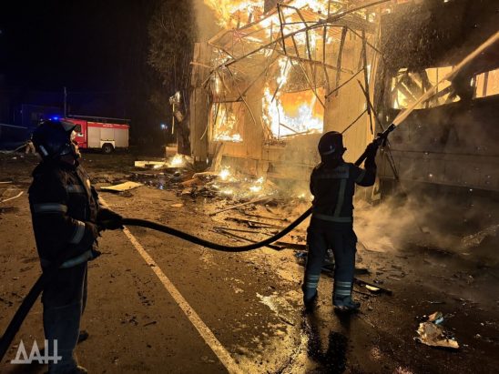 Последствия обстрела Донецка вооруженными силами украины